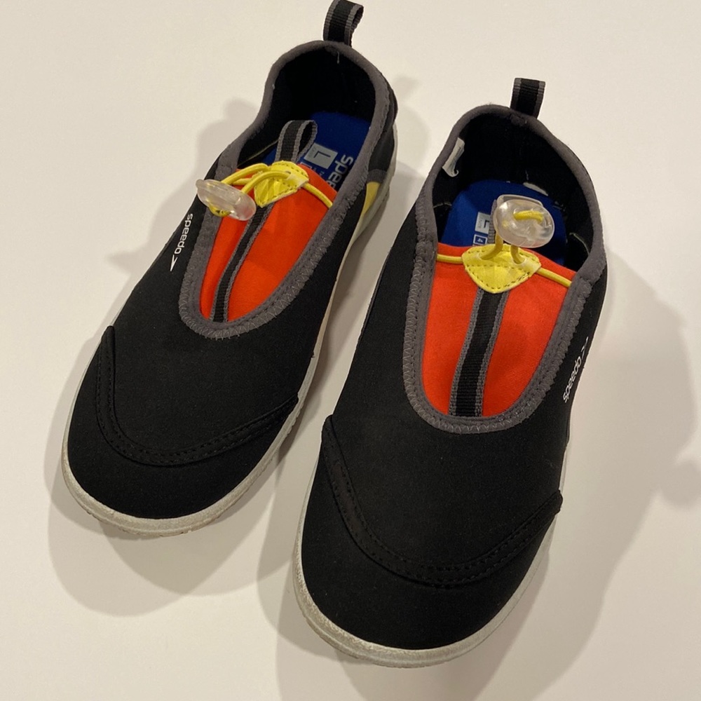 Speedo Junior Surf Walker Water Shoes - Black Orange size Junior Large (4-5)
